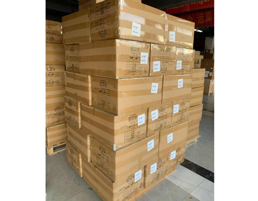 Shipping Clothing from China to UK
